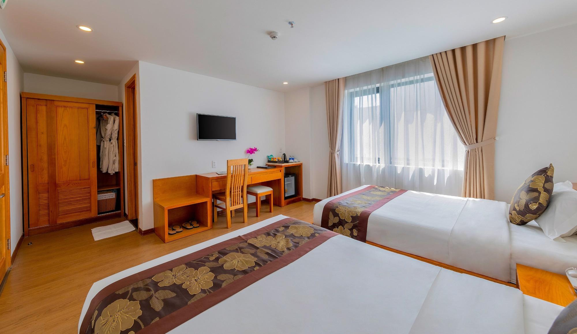 Merry Land Hotel Da Nang Esterno foto