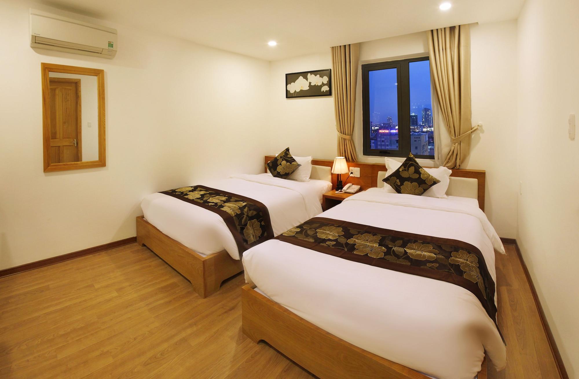 Merry Land Hotel Da Nang Esterno foto