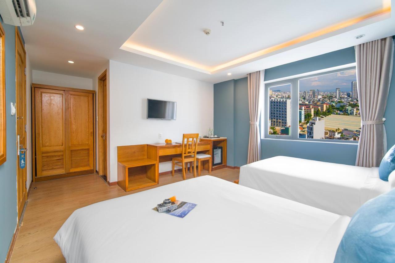 Merry Land Hotel Da Nang Esterno foto