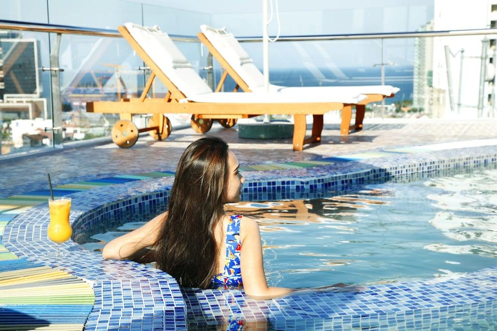 Merry Land Hotel Da Nang Esterno foto