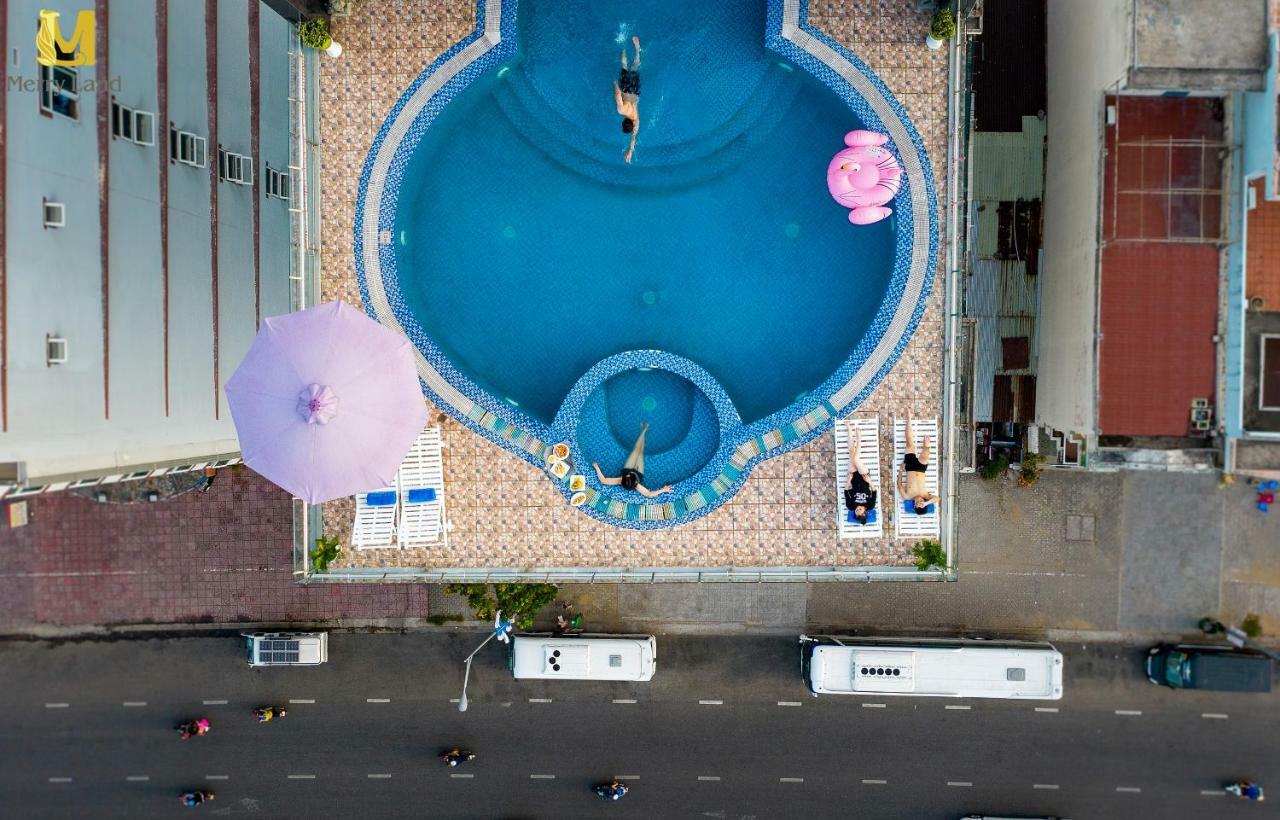 Merry Land Hotel Da Nang Esterno foto